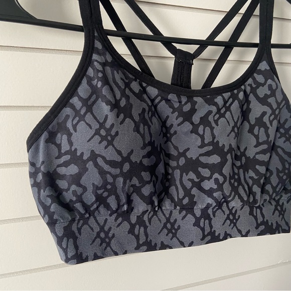 Champion Sports Bra Size XL - Picture 2 of 5